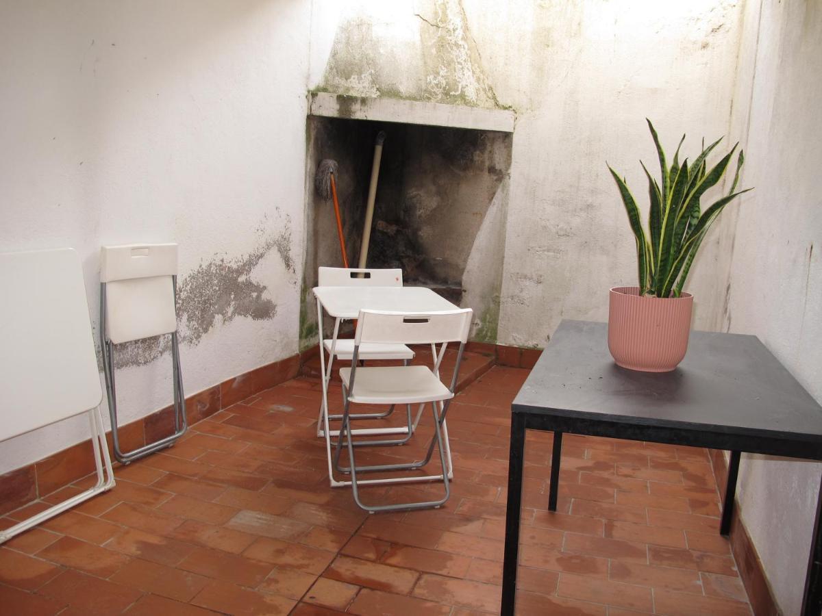 Appartement T1 Bis Cosy Avec Patio 17 Bis Tourbes Exterior photo